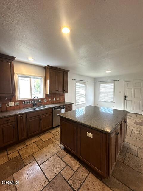 Building Photo - 436 S Seaward Ave