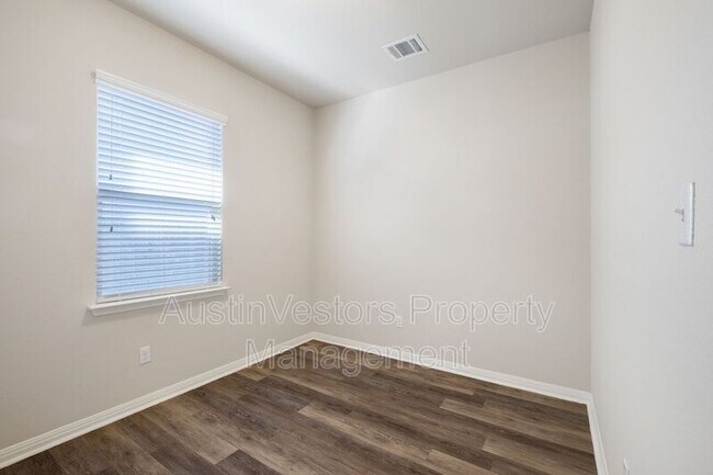 Building Photo - 4614 Esper Ln