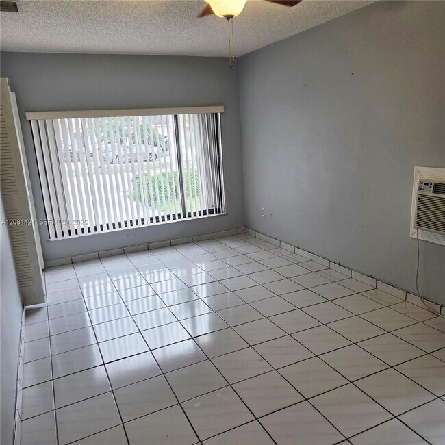 Building Photo - 5871 NW 199th St