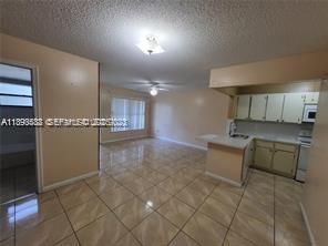 Building Photo - 2605 W 67th Pl