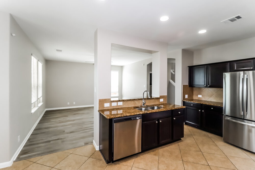 Building Photo - 1303 Sunny Meadows Loop