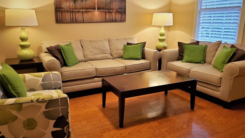 Building Photo - 433 Montgomery St