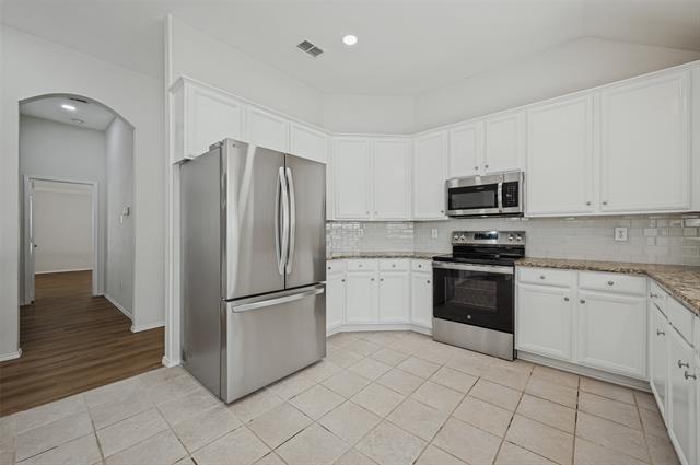 Building Photo - 9109 Azinger Dr
