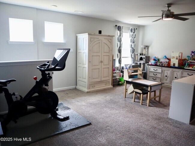 Building Photo - 404 Willet Ct