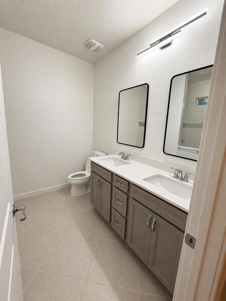 Building Photo - 6333 Cedar Chase Ct
