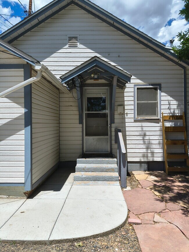 Building Photo - 6 S Rutherford Ave