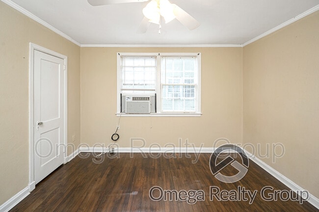 Building Photo - 1020 Pershing St