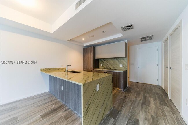 Building Photo - 801 S Miami Ave