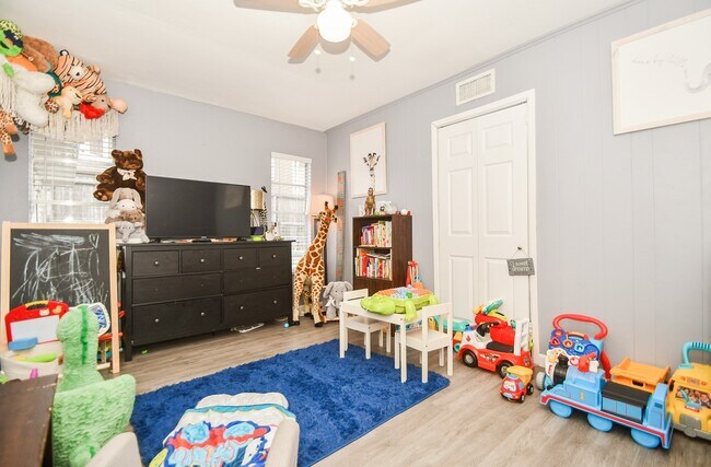 Building Photo - 3912 Childress St