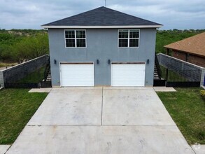 Building Photo - 214 Allen Dr