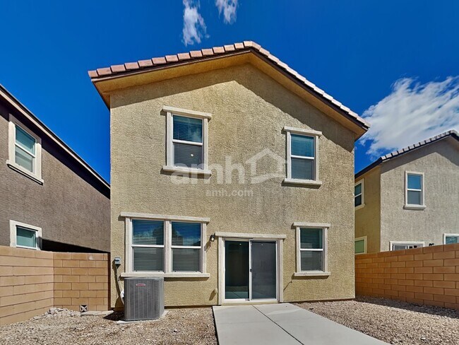 Building Photo - 5843 Petronius St