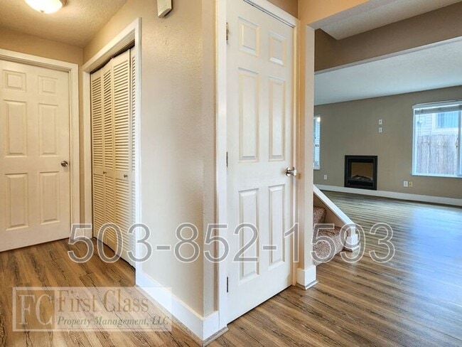 Building Photo - 4319 SE 37TH Ave