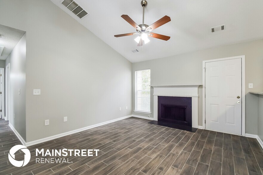 Building Photo - 9407 Rollinghills Dr