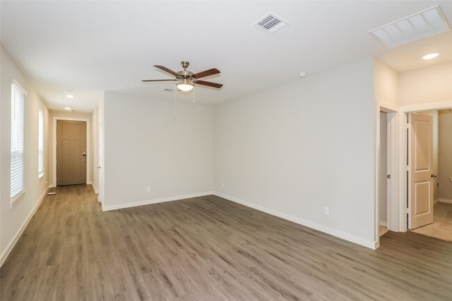 Building Photo - 2315 Foster Hl Rd