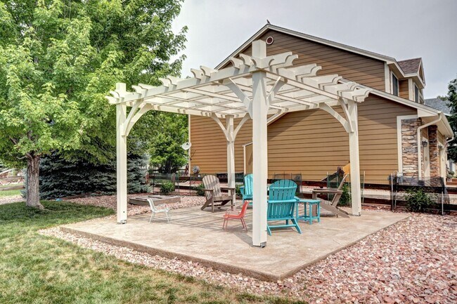Building Photo - Canterberry Crossing Parker CO 4 bed 3 bat...