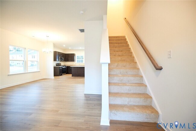 Building Photo - 240 Greenpark Rd