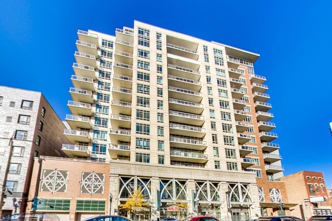 Primary Photo - 230 W Division St