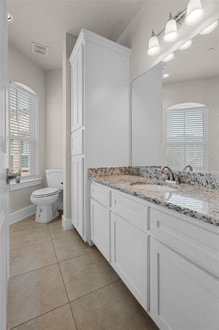Building Photo - 301 Lily Ln