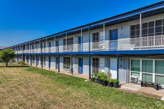 Interior Photo - Oak Creek Apartments