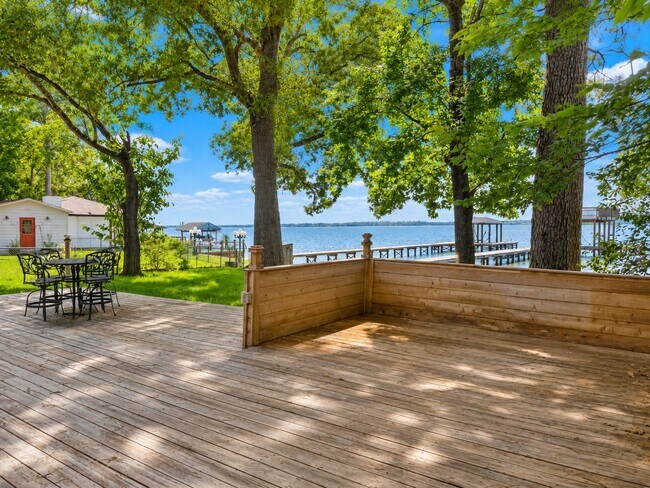 Building Photo - 20543 Appaloosa Trail