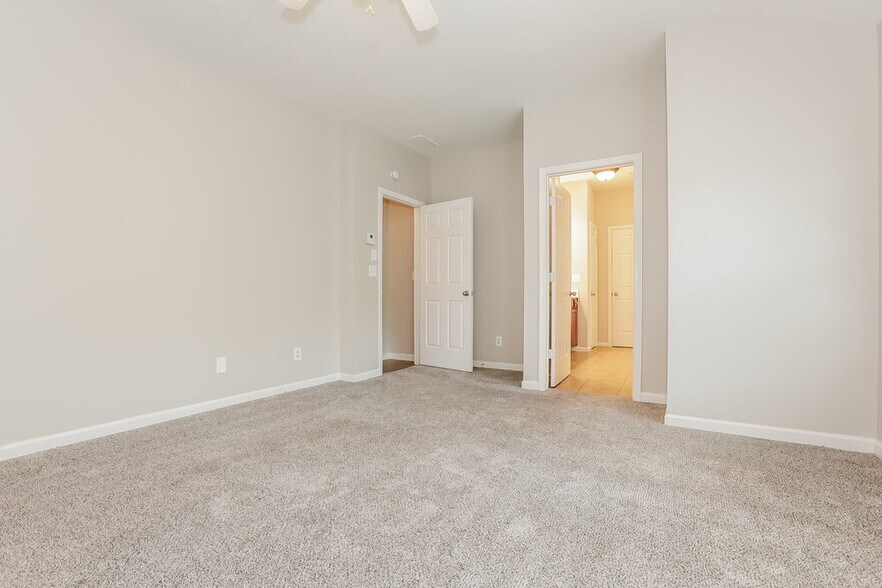 Building Photo - 4616 Burnt Fork Cir