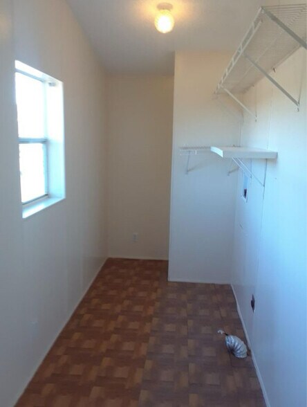 Building Photo - 970 Qappuella Dr
