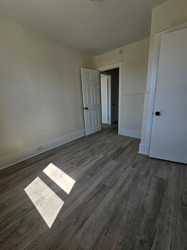 Building Photo - 1103 Baldwin St