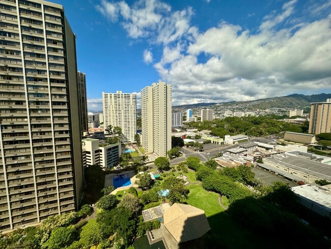 Building Photo - 55S S Kukui St