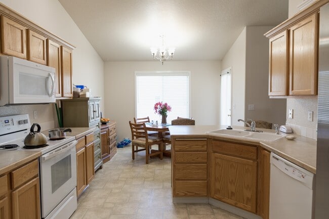 Building Photo - 1003 Partridge St