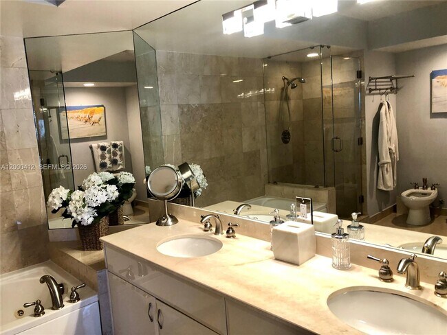 Building Photo - 6365 Collins Ave