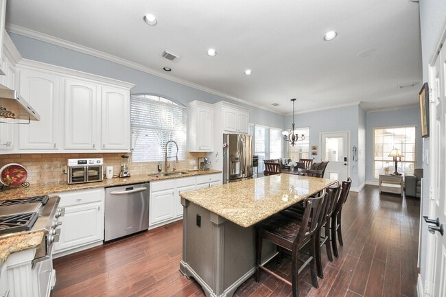 Building Photo - 22010 Castlewind Ct