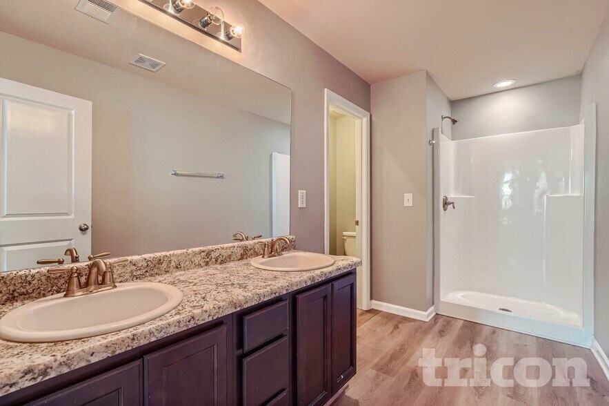 Building Photo - 3983 Sitka Dr