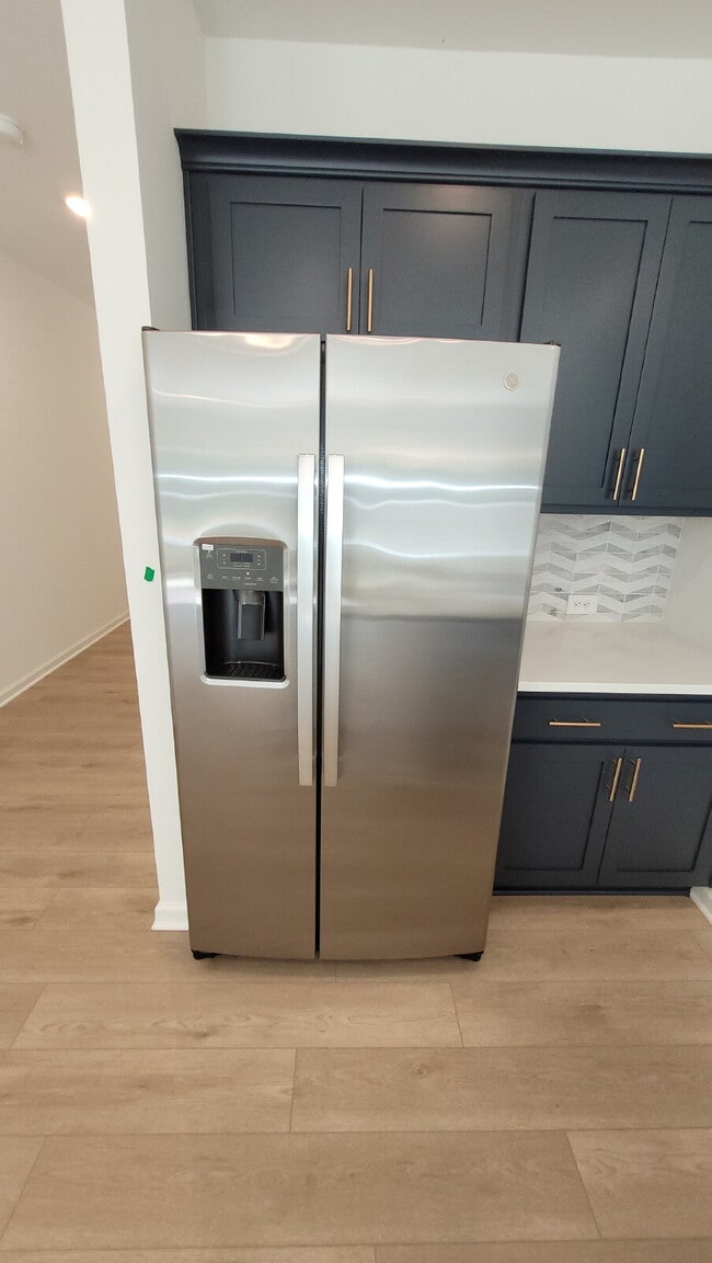 Building Photo - AVAILABLE SOON! Be the first to live in th...