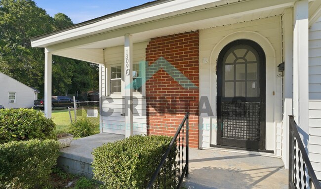 Building Photo - 1309 Carolina St E