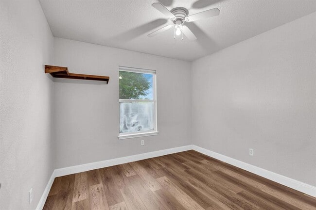 Building Photo - 112 Prairie Springs Loop