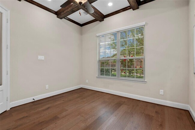 Building Photo - 19123 Desert Eagle Dr