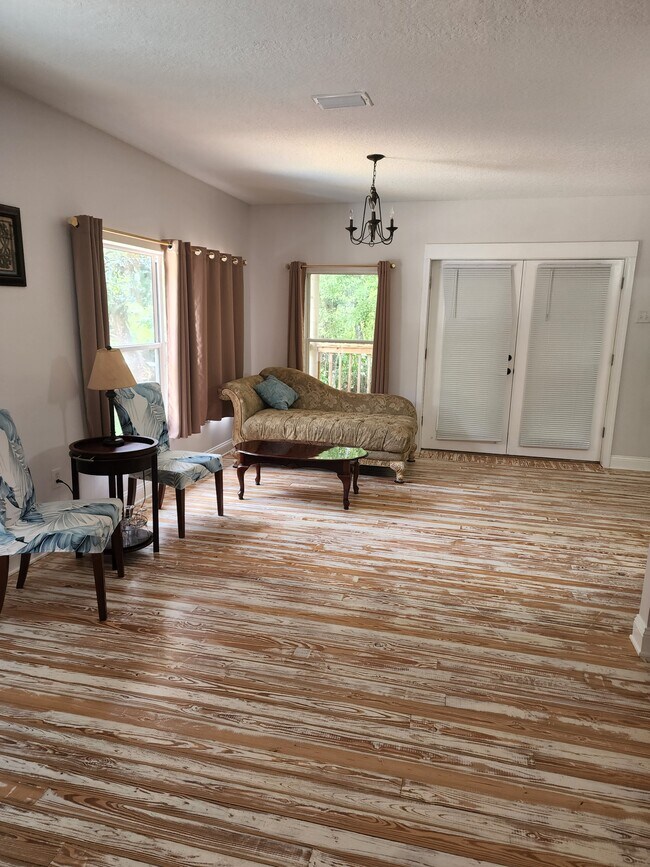 Building Photo - 6542 Sherry Ln