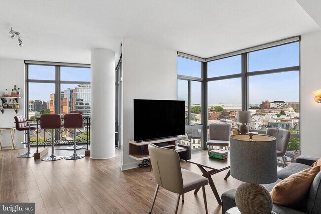 Building Photo - 460 New York Ave NW