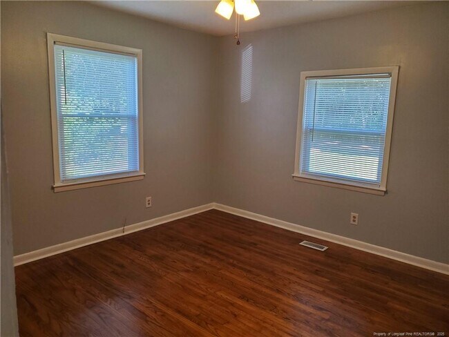 Building Photo - 5415 Cactus Ct