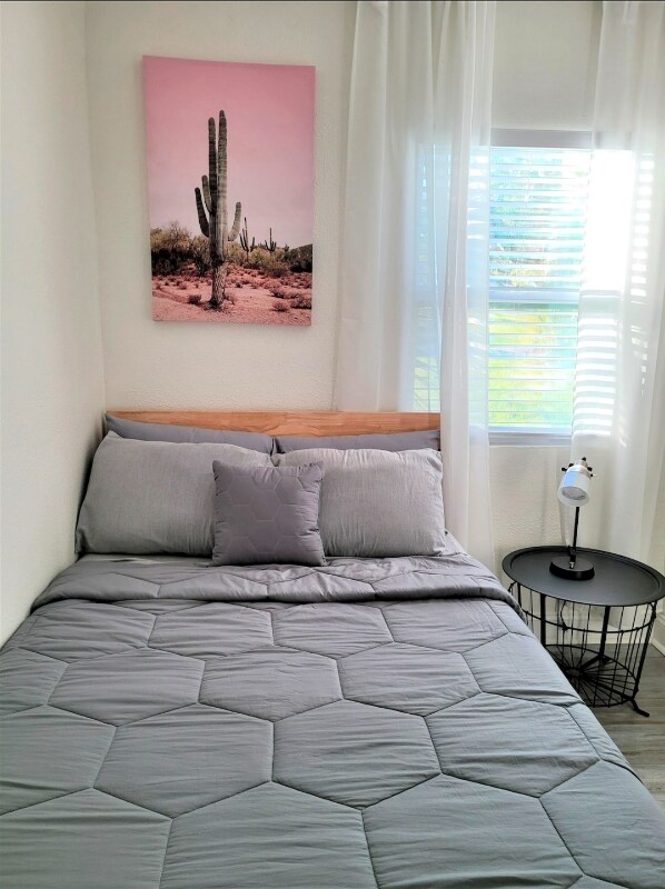 Building Photo - 2506 E 28th Ave