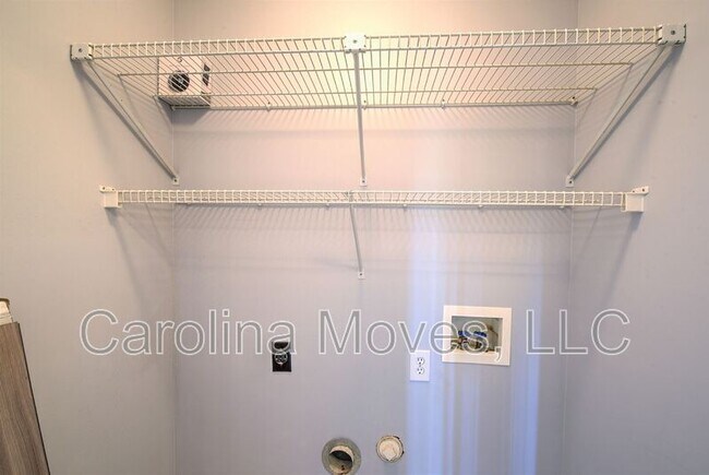 Building Photo - 17 Woolridge Way