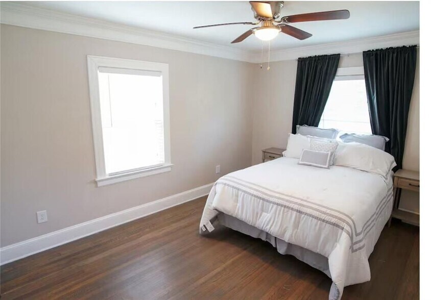 Building Photo - 1074 Jefferson Ave