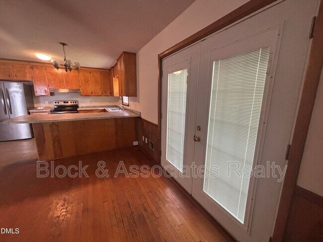 Building Photo - 3609 Melrose Dr
