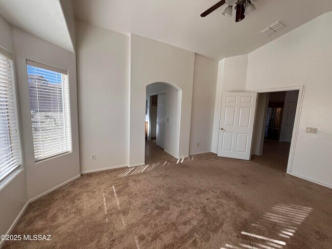 Building Photo - 13268 E Mesquite Flat Spring Dr