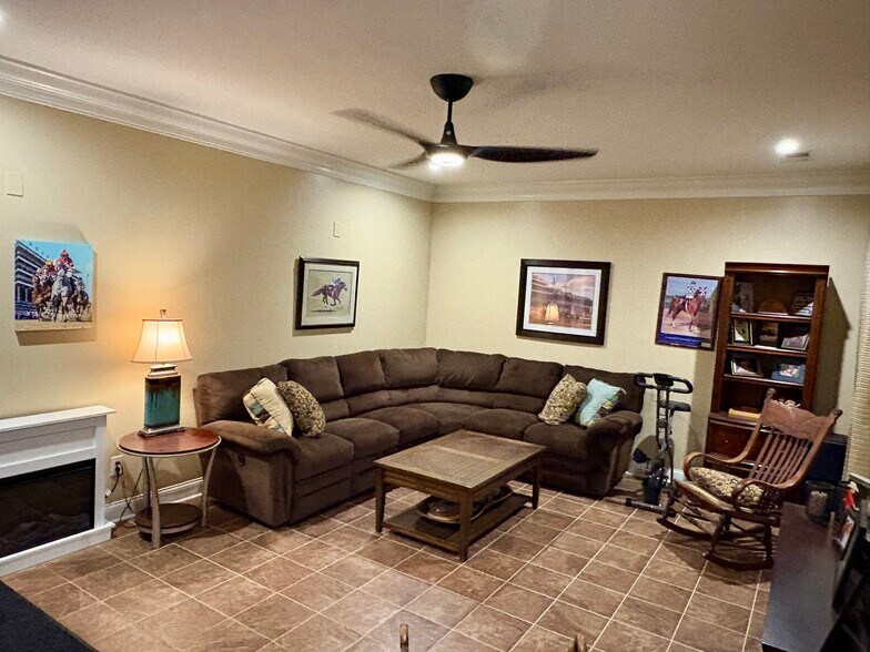 Building Photo - 136 Rocky Creek Rd