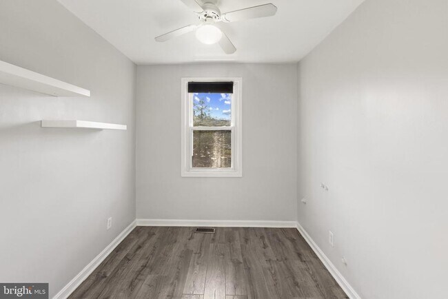 Building Photo - 5105 New Hampshire Ave NW