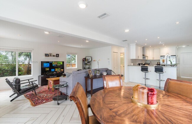 Building Photo - 44 NW 40th St