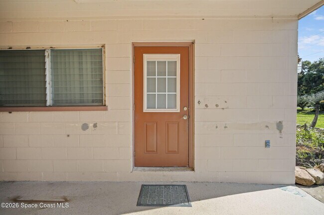 Building Photo - 6785 Riveredge Dr