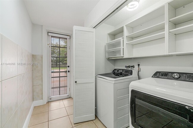 Building Photo - 10261 SW 58th St