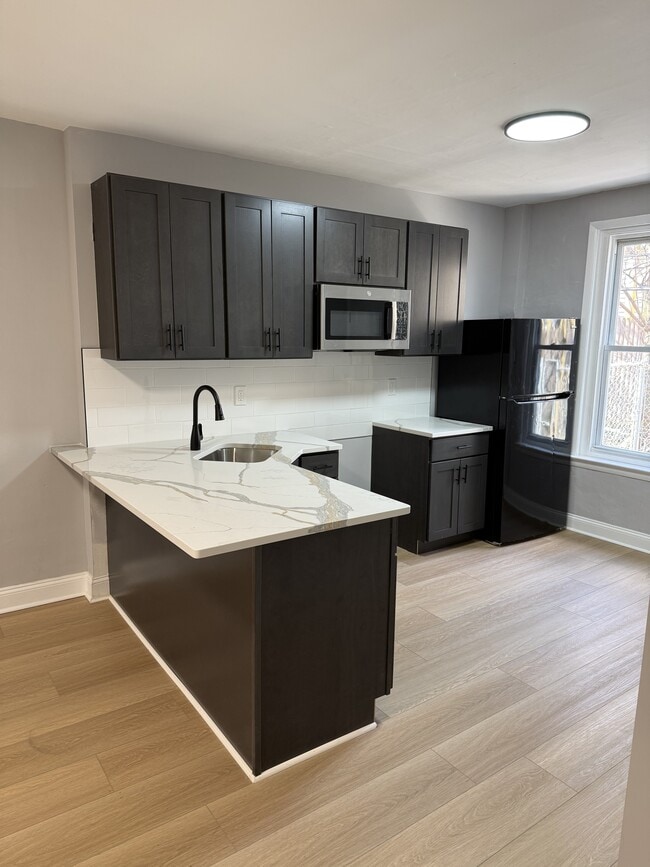 Building Photo - 5514 Crowson St